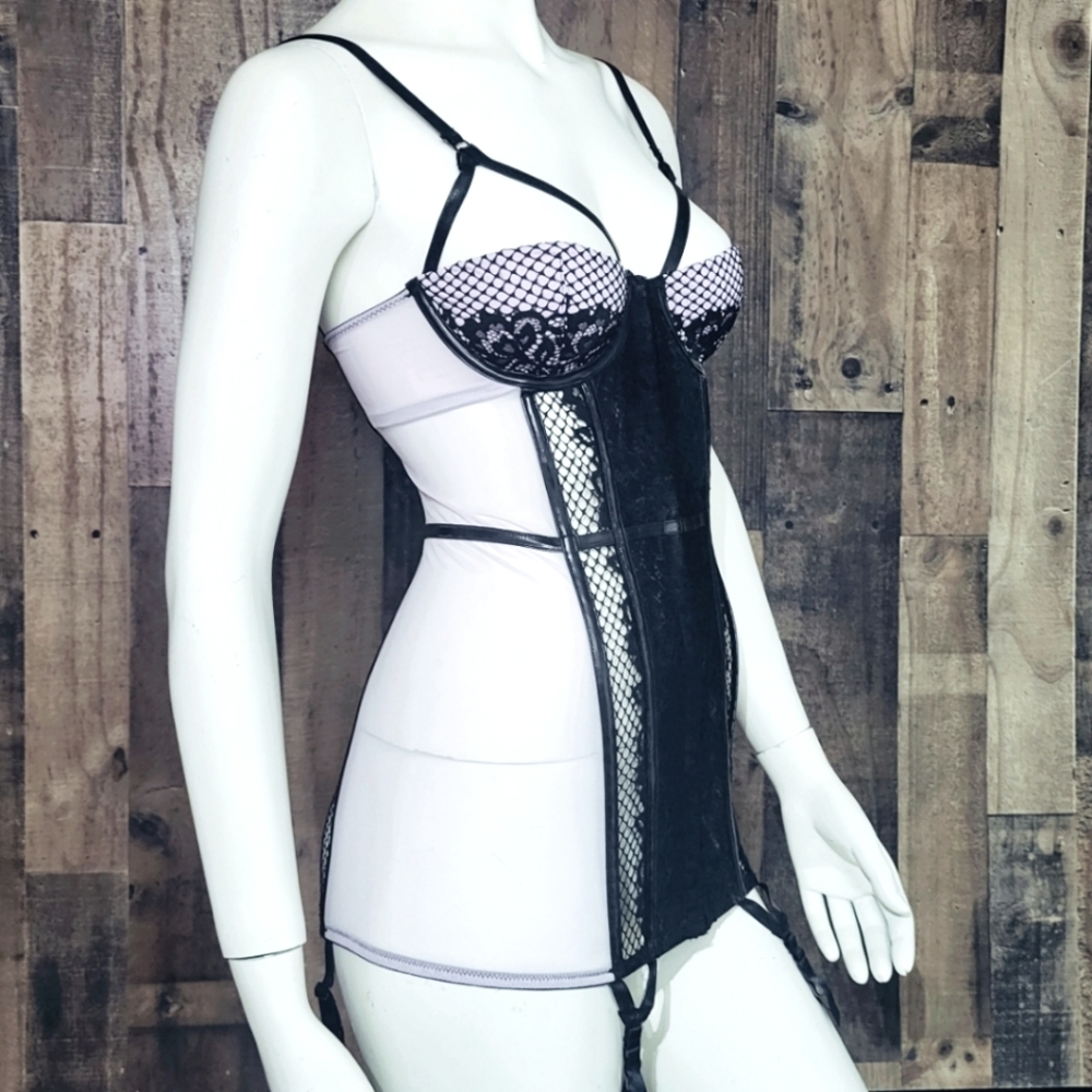 34B/34C scandalous bustier corset